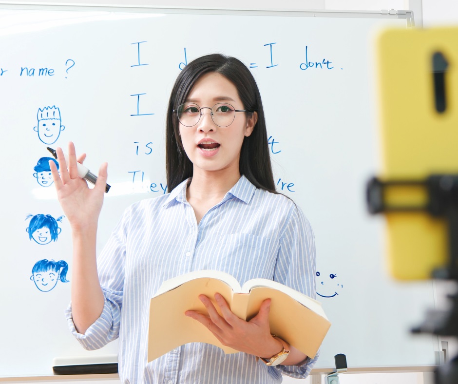 Giới thiệu E-MINI TALK giao tiếp