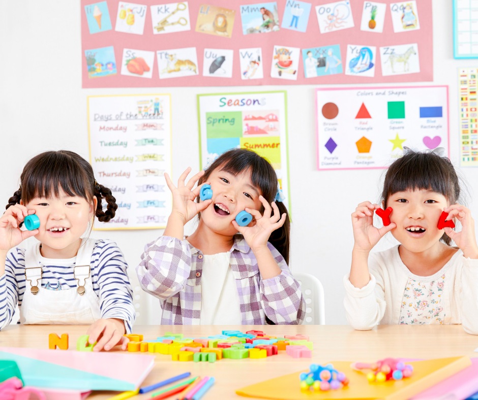 Giới thiệu E-MINI TALK cho bé